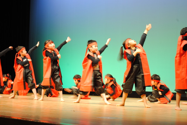 雫石保育園児による演舞②