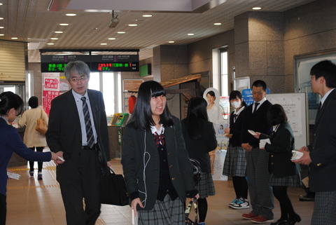20150422列車通学生マナーアップ0102.JPG