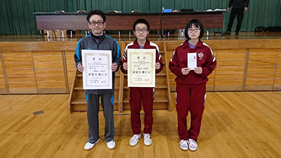 ４人制・優勝・葛根田のコピー.jpg