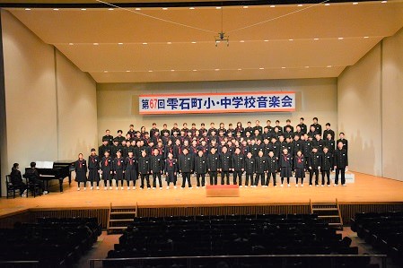 06.雫石中１年（合唱）.JPG