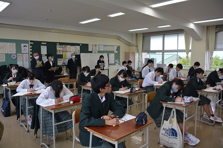 雫石高校での研究会の様子.JPG