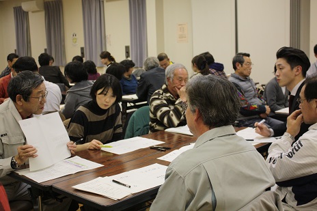 H29_ヒアリング報告会_話し合い.JPG