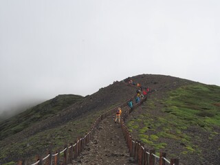 大焼砂を登る