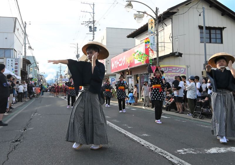 雫石高等学校郷土芸能委員会 雫石高等学校郷土芸能委員会