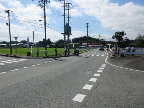 西山小学校入口